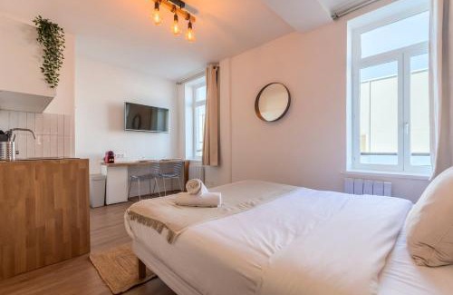 Vauban - Wazemmes Apartment | Charming Lille St Michel studio