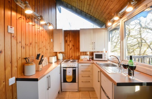Taynuilt Cabin | Charming loch side log cabin with hot tub & stunning views across loch