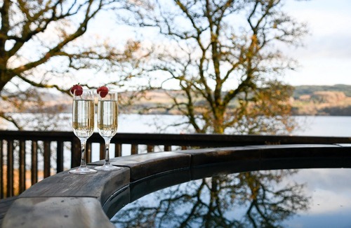 Taynuilt Cabin | Charming loch side log cabin with hot tub & stunning views across loch