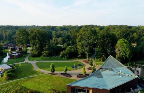 Maubray House | Charming Mansion with Pools