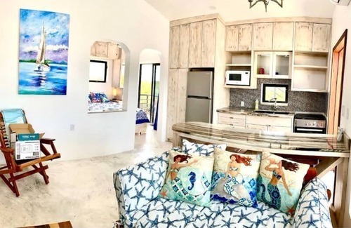 San Pedro House | Charming Modern Beach Villa with 360 Island views & easy resort access