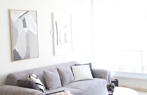 Yehuda Hamaccabi Apartment | Charming Old North near Park by FeelHome