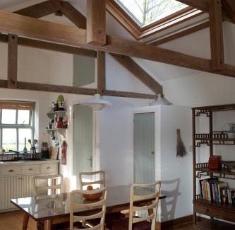 Clonakilty Apartment | Charming old stables studio cottage