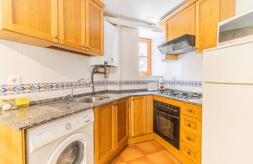 Linsoles Apartment | Charming Pyrenean Flat with Terrace, Views & Pool