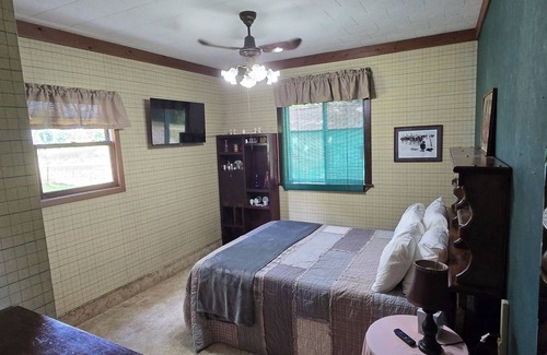 Rochert Other | Charming rustic, family friendly farmhousennear Detroit Lakes - 5 beds available