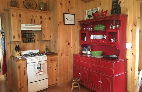 Santa Ynez Cottage | Charming Santa Ynez farmhouse