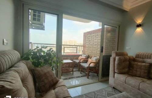 Ar-Raml 1 Apartment | Charming Seaview Condo in Gleem G10