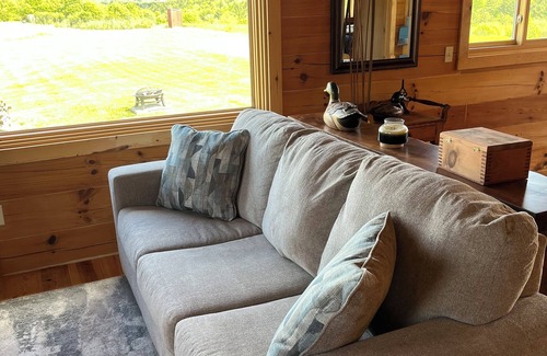 Richland Center Cabin | Charming secluded 2-bedroom cabin with WiFi, AC in peaceful Richland Center