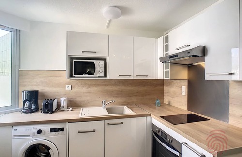 Lamalou-les-Bains Apartment | Charming Studio with Terrace, Near Thermal Baths and Town Center in Lamalou-les-Bains