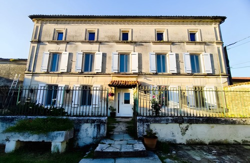 Courbillac Apartment | Charming studio "le 1864" with private garden and Wi-Fi
