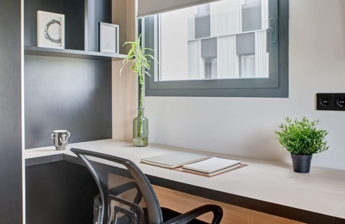 Milagrosa Apartment | Charming Studio with High-Speed Wi-Fi in Pamplona