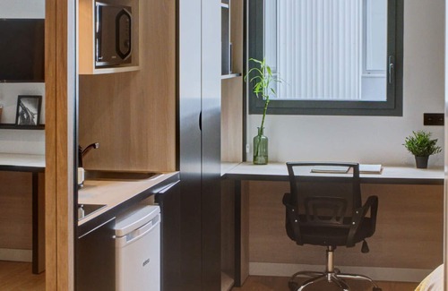 Milagrosa Apartment | Charming Studio with High-Speed Wi-Fi in Pamplona