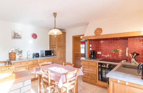 Vallee du Breuchin Cottage | Charming Vosges cottage with fireplace and garden