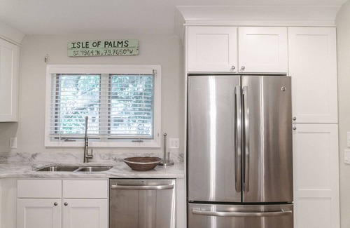 Twin Oaks House | Charming Wild Dunes Cottage with free golf cart