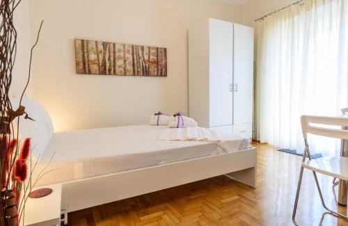 Ampelokipoi Apartment | Charmy Petit Flat in Athens