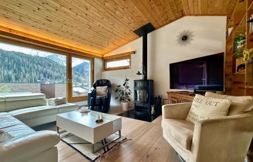 Engadin Scoul House | Chasa Stefania, modernes Engadiner Haus mit Wellness und Sauna
