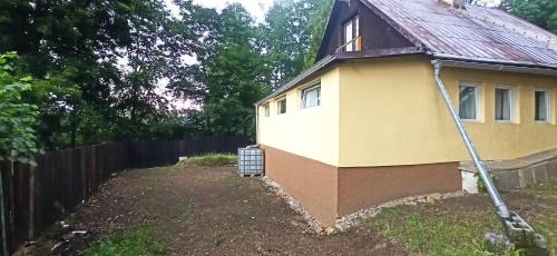 Mnisek Apartment | Chata hned u přehrady Mníšek u Liberce
