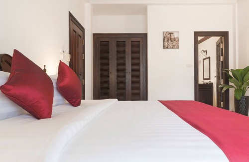 Downtown Siem Reap Hotel | Chateau d'Angkor La Residence