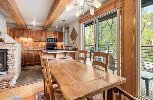 Aspen Condo | Chateau Eau Claire & Roaring Fork by Frias Properties