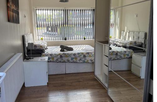 Liverpool Bed & Breakfast | Chateau julie
