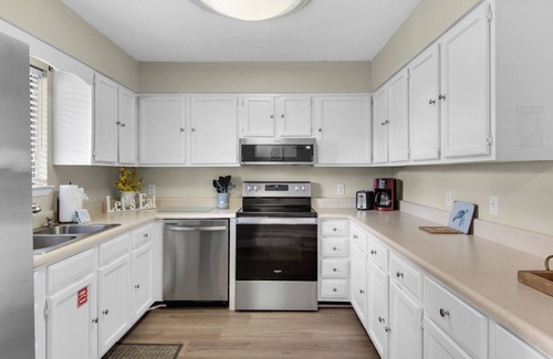 Fort Walton Beach - Destin Condo | Chateau La Mer II 902 - Pirates Mermaid