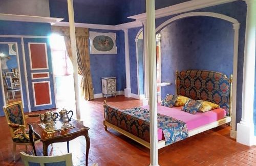 Mouret Bed & Breakfast | CHATEAU LA SERVAYRIE - Chambre d'hôtes