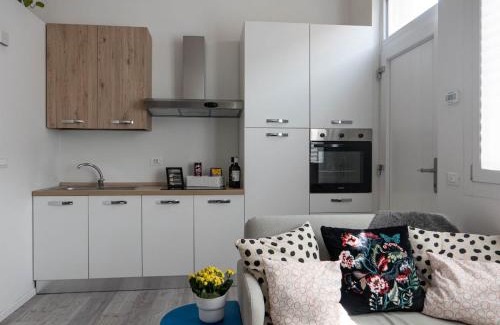 Pero House | CHECK-INN House in front of the Rho fair, 6 minutes walk
