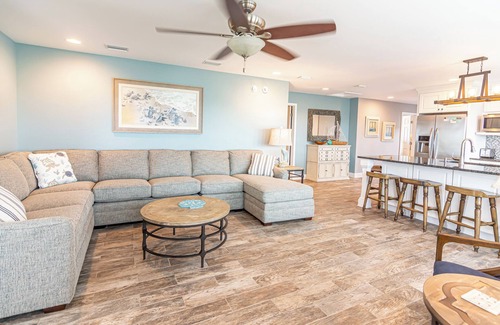 Surf Side Shores House | Check out our Rates for the open dates in Sept. Sept 22 - Sept 30th⛱️🏝️☀️🐬