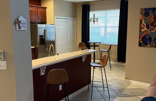 Ocoee House | Cheerful 3/3 townhouse located in Ocoee, FL