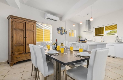 Noord Villa | Cheerful Caribbean Villa w Private Pool 3BR