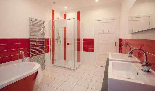 Cupar House | Cherry Blossom Cottage