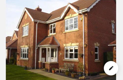 Muxton Bed & Breakfast | Cherry Trees green room