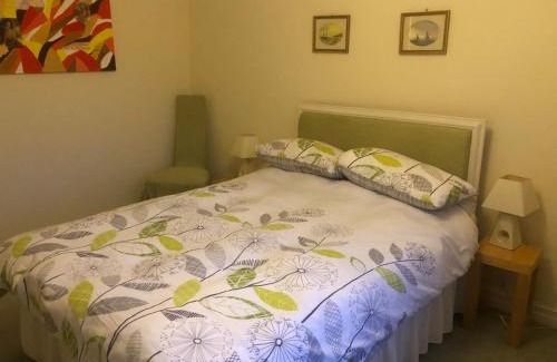Muxton Bed & Breakfast | Cherry Trees green room