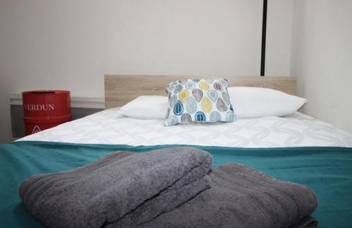 Verdun Apartment | Chez Dan - Studio NEUF - 1 lit 2 personnes - canapé convertible - 2 couchages - internet - Centre ville - Parking proche - Proche gare - Géré par PrestaZen'Services