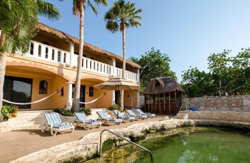 Puerto Aventuras Hotel | Chez Waffle Hotel