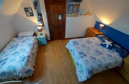 Poole House | Chezzas Homestay FREE driveway parking & private bathroom TwinTripleKingDoubleRooms