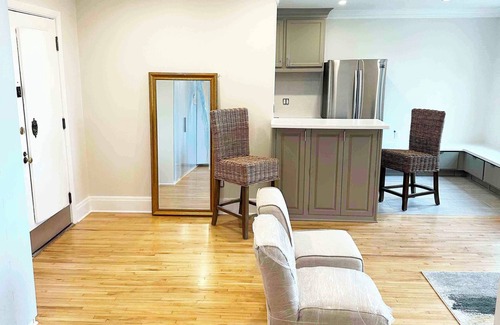 East Town Apartment | Chic 1-bdrm Corporate Penthouse condo in historic hotel. Lake Michigan views