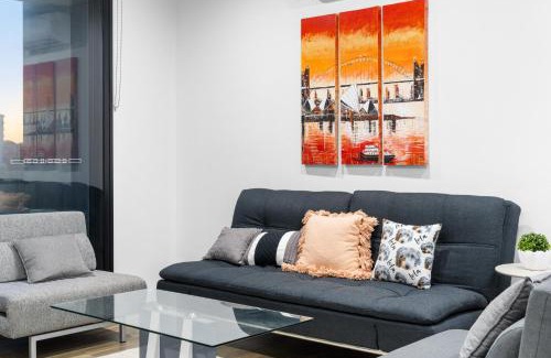 Ultimo Apartment | Chic 2 BR Apt with Parking & Darling Harbour-10mins walk