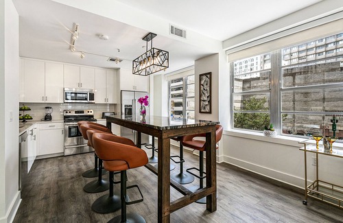 Central Business District Apartment | Chic 4BR Condo in California Building