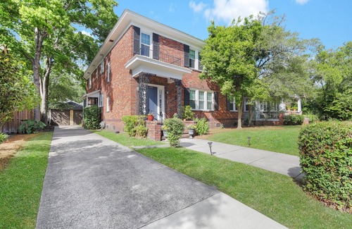 Midtown Apartment | Chic and charming 2 bedroom upper unit in the heart of fabulous Savannah
