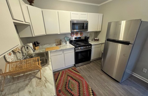 Midtown Cottage | Chic Central Gardens Carriage House in heart of midtown Memphis