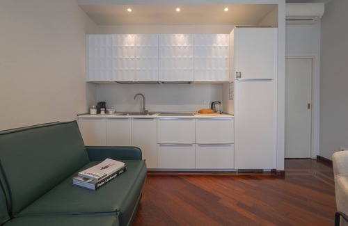 San Babila Apartment | Chic & Quiet Apartment in San Babila
