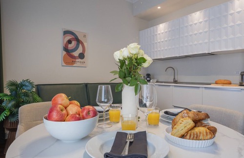San Babila Apartment | Chic & Quiet Apartment in San Babila