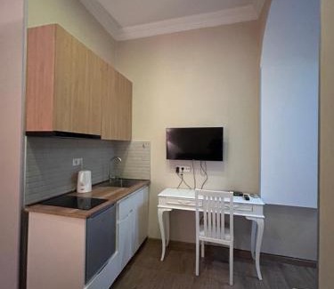 Chugureti Apartment | Chic Studio Next to Marjanishvili metro station