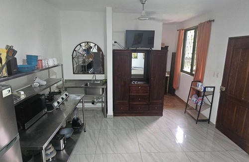 Playa Hermosa Apartment | Chic studio with WiFi and AC in phenomenal Playa Hermosa