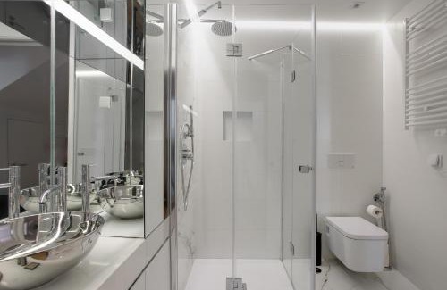 Lisbon Old Town Apartment | Chic & Trendy T.M. Flat