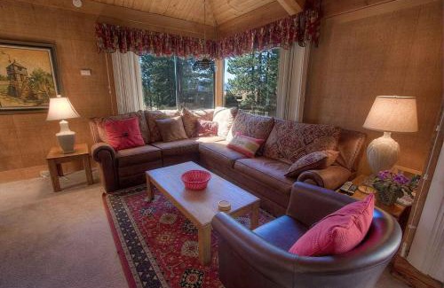 Zephyr Cove Apartment | Chimney Rock Condo condo