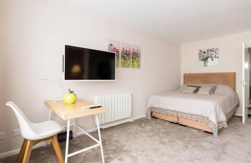Leamington Spa Apartment | Chocolate Nest