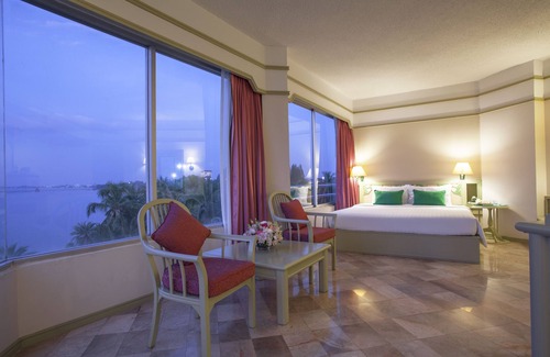 North Pattaya Hotel | Cholchan Pattaya Beach Resort