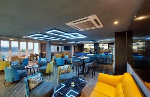 Bandar Hilir Hotel | CHRISTEE SUITES HOTEL
